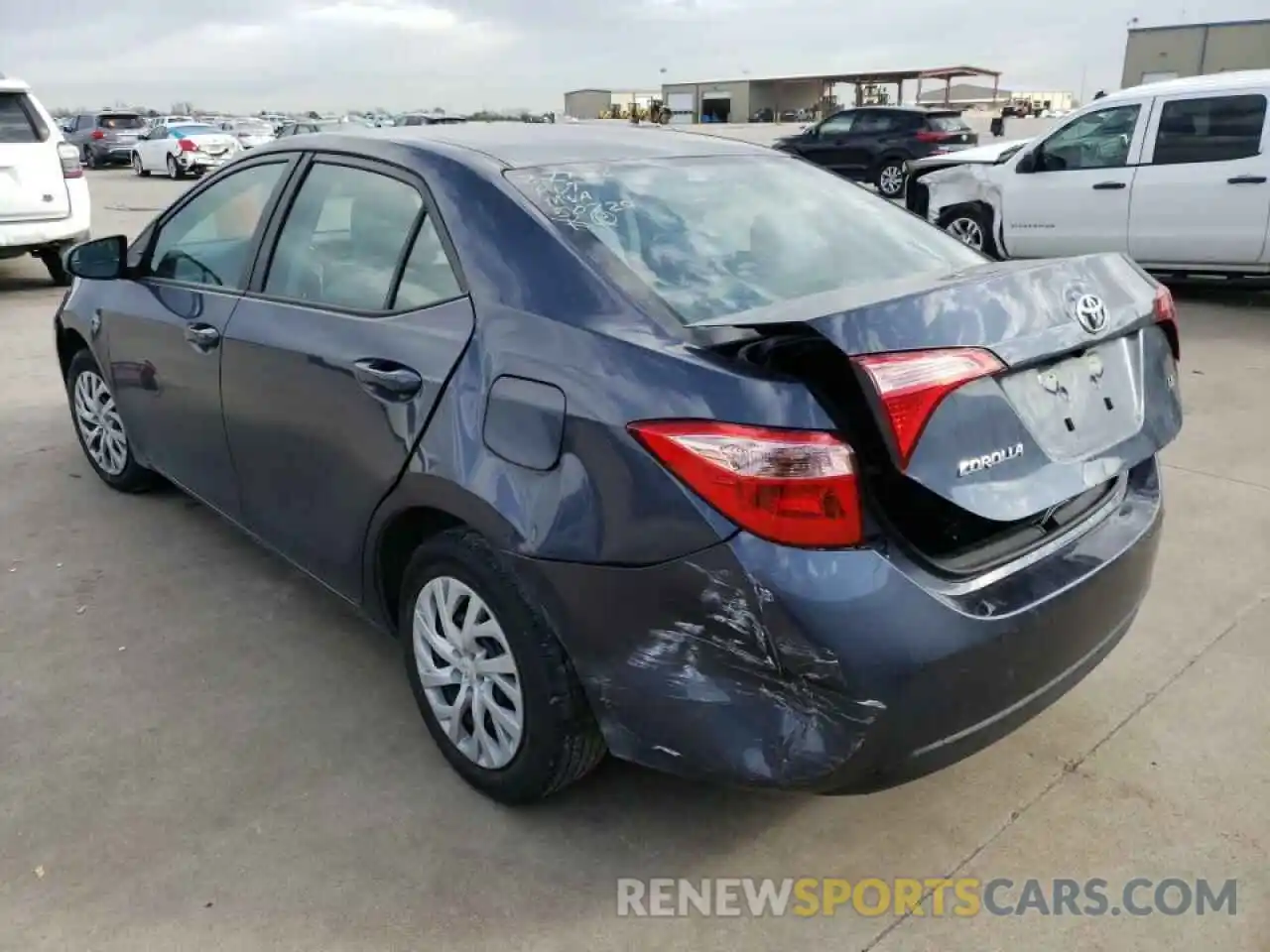 3 Photograph of a damaged car 5YFBURHE8KP876132 TOYOTA COROLLA 2019