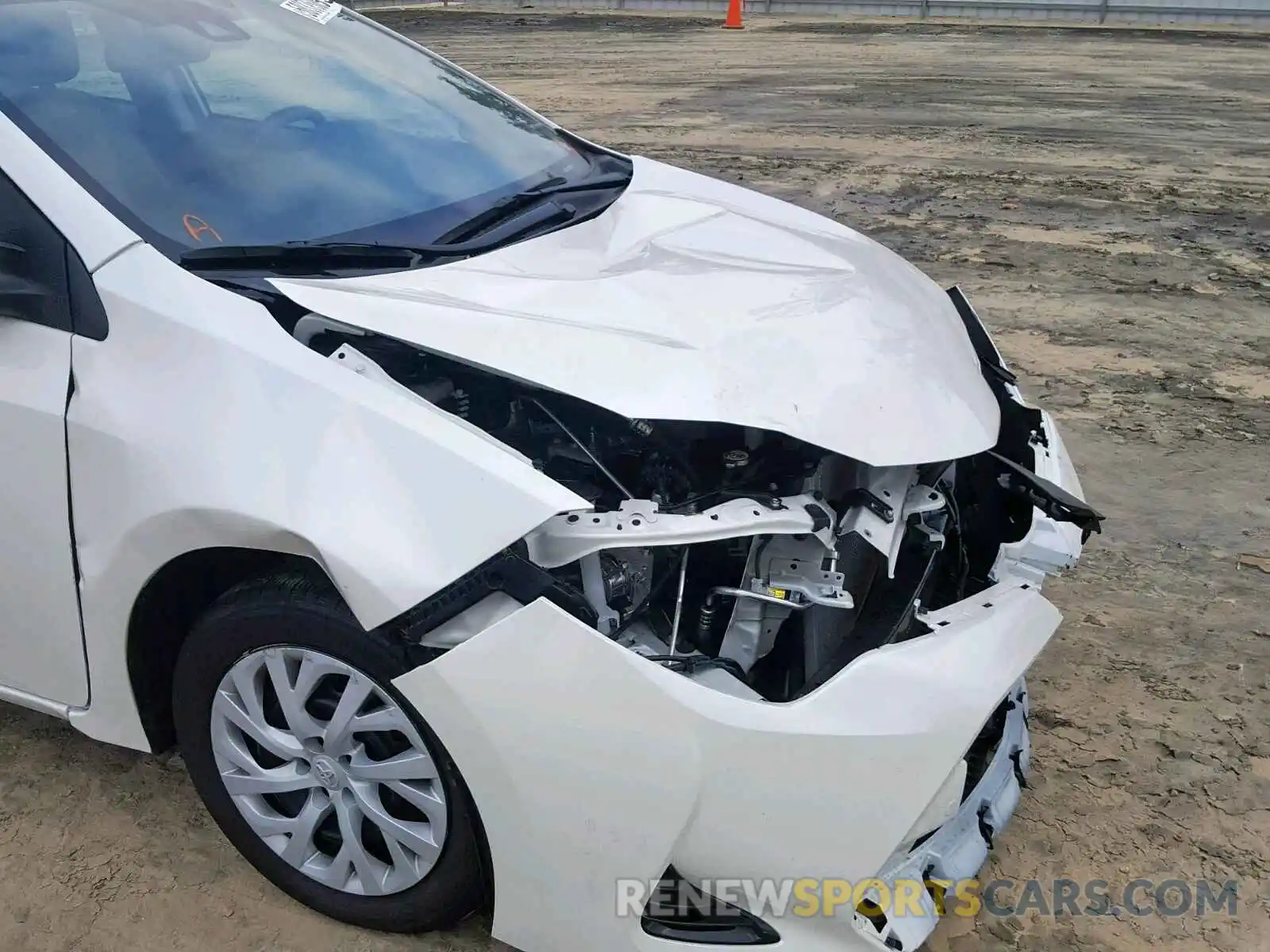 9 Photograph of a damaged car 5YFBURHE8KP877605 TOYOTA COROLLA 2019