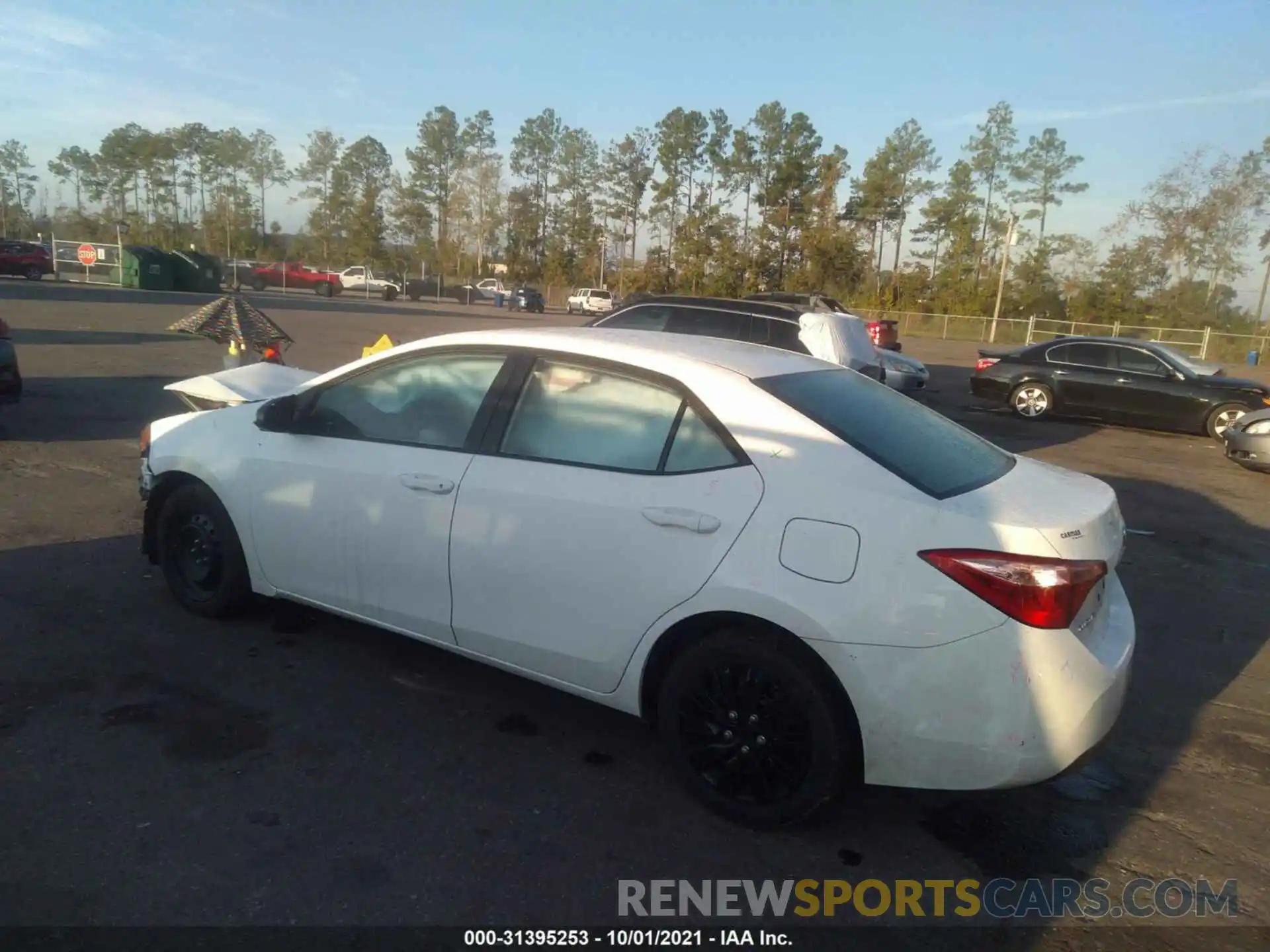 3 Photograph of a damaged car 5YFBURHE8KP878379 TOYOTA COROLLA 2019