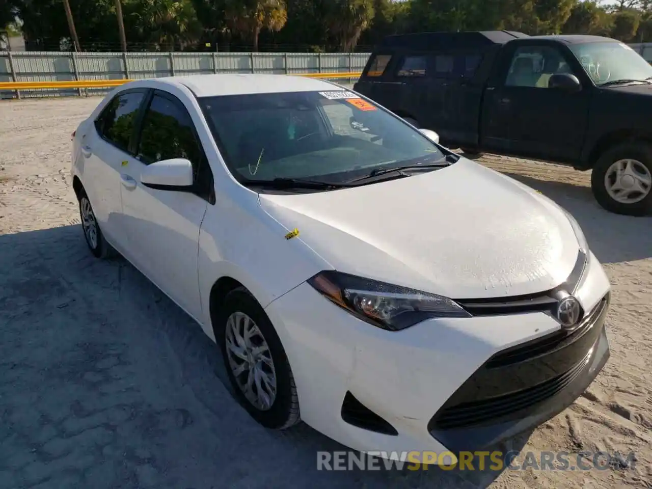 1 Photograph of a damaged car 5YFBURHE8KP878821 TOYOTA COROLLA 2019