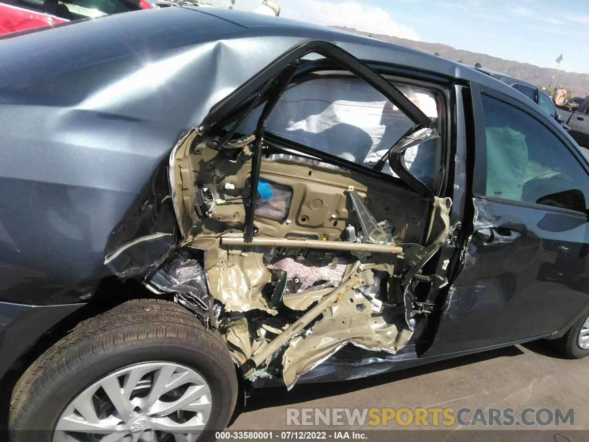 6 Photograph of a damaged car 5YFBURHE8KP879483 TOYOTA COROLLA 2019