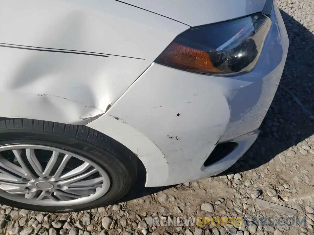 9 Photograph of a damaged car 5YFBURHE8KP880486 TOYOTA COROLLA 2019