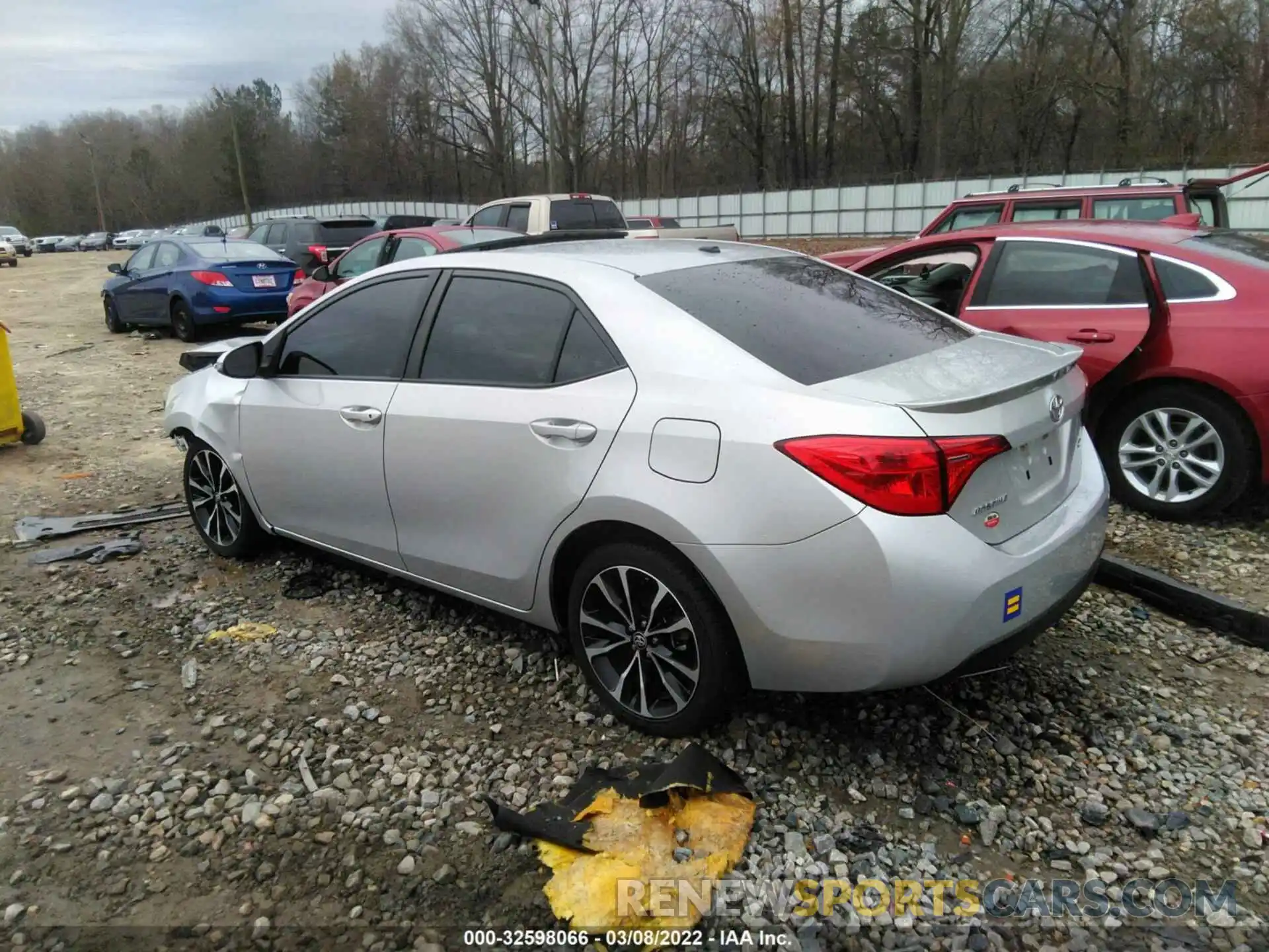 3 Photograph of a damaged car 5YFBURHE8KP882786 TOYOTA COROLLA 2019