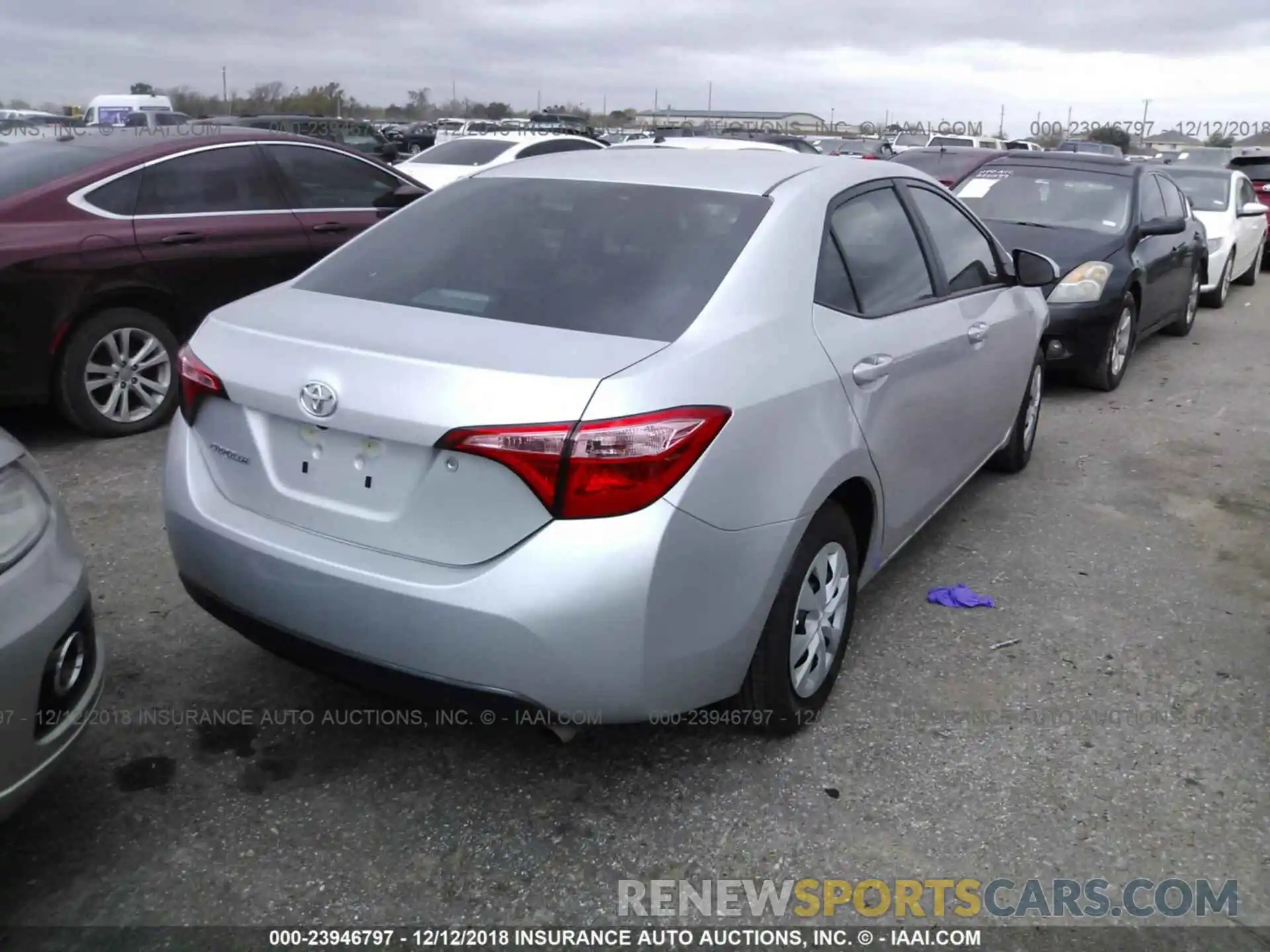 4 Photograph of a damaged car 5YFBURHE8KP884666 TOYOTA COROLLA 2019