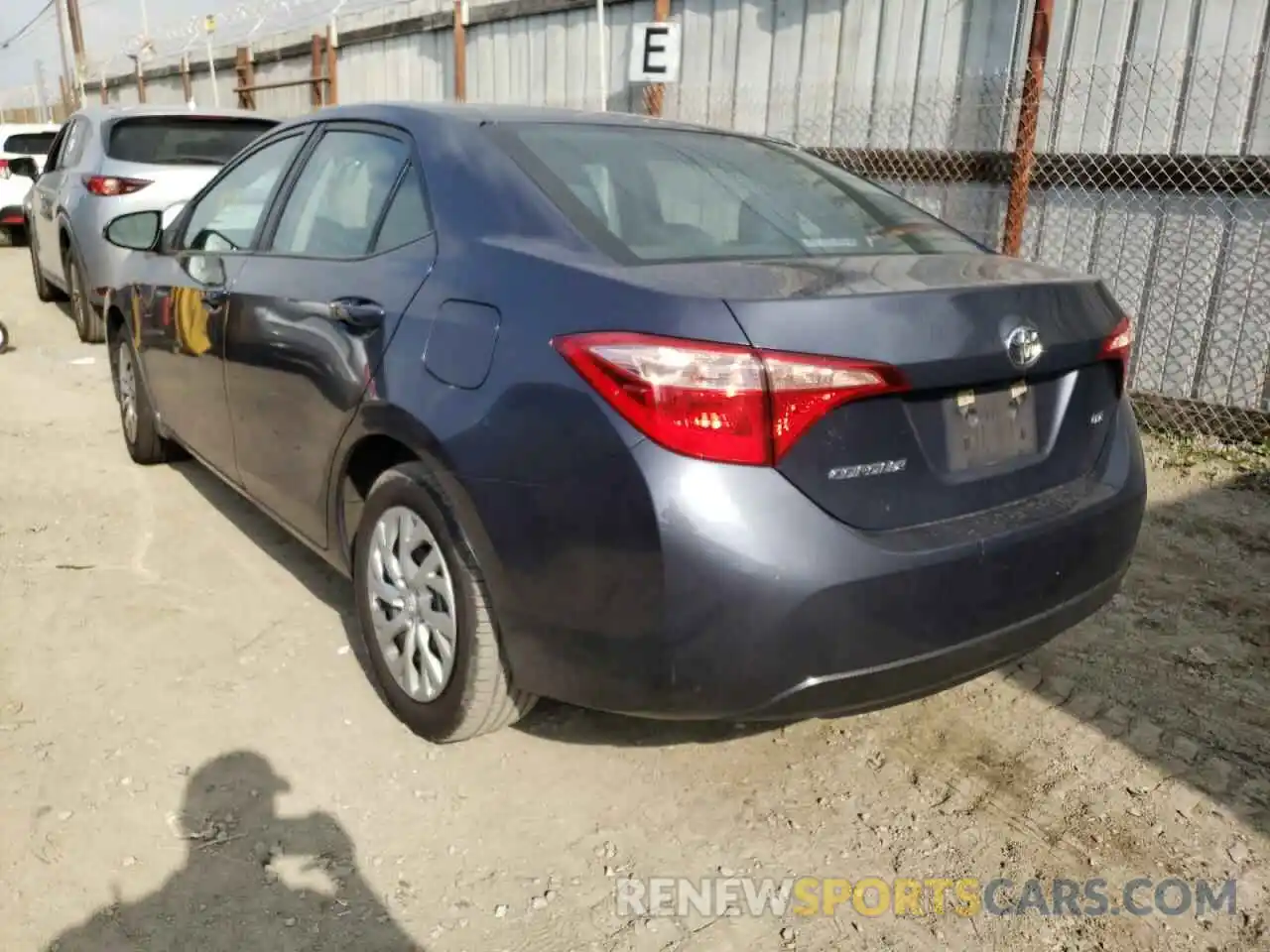 3 Photograph of a damaged car 5YFBURHE8KP885722 TOYOTA COROLLA 2019