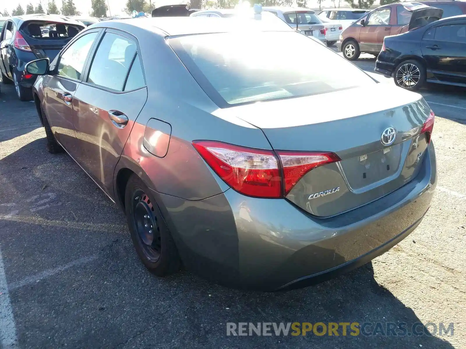 3 Photograph of a damaged car 5YFBURHE8KP885767 TOYOTA COROLLA 2019