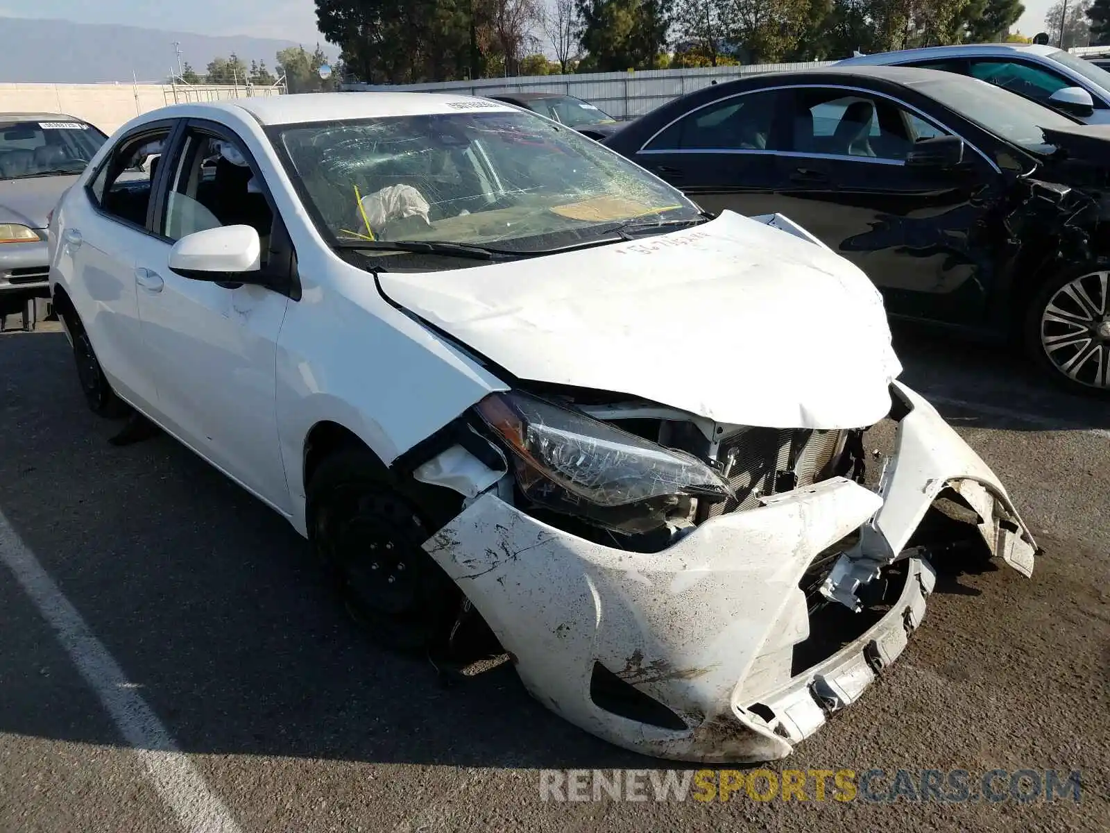 1 Photograph of a damaged car 5YFBURHE8KP886451 TOYOTA COROLLA 2019