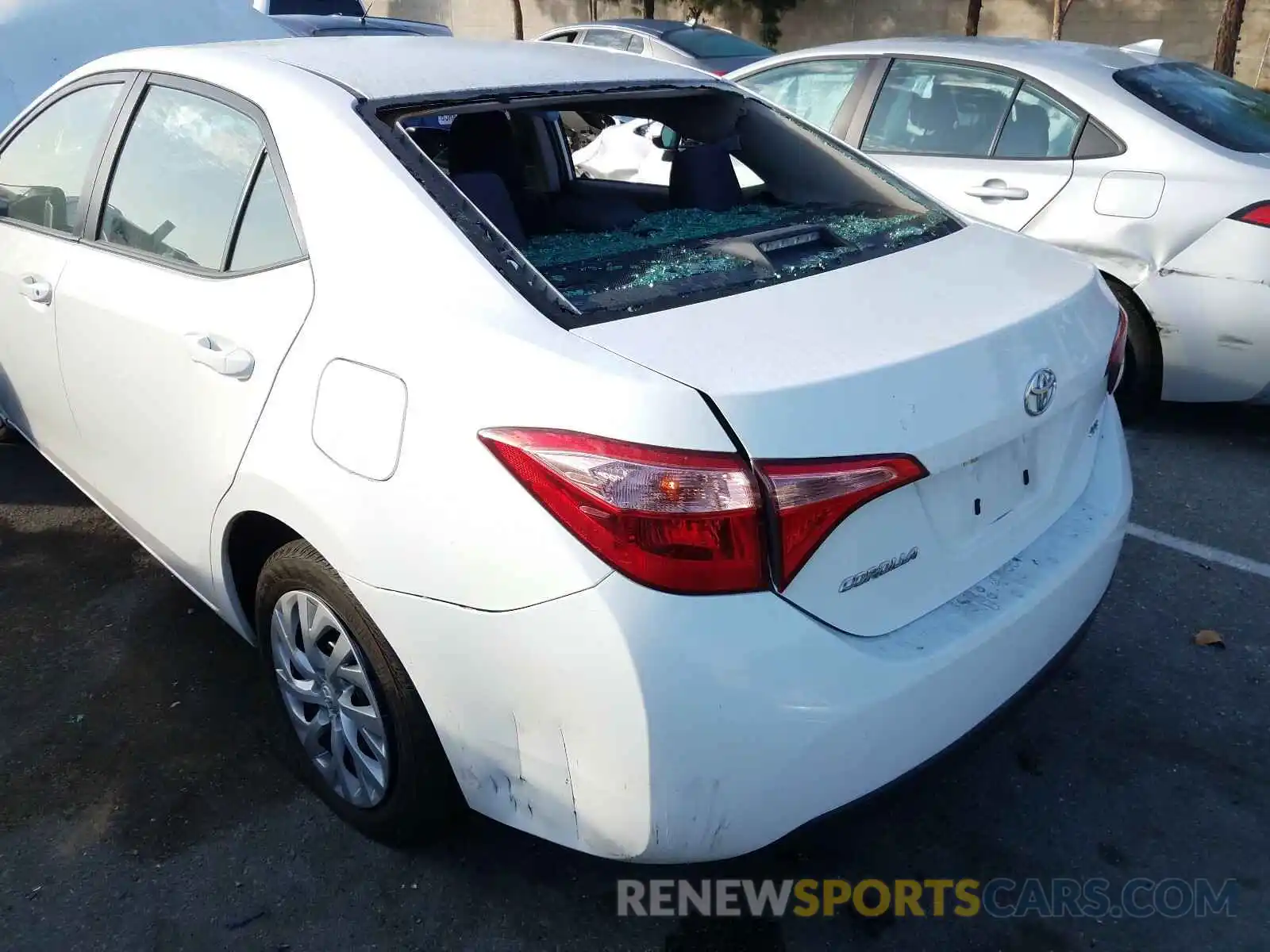 9 Photograph of a damaged car 5YFBURHE8KP886451 TOYOTA COROLLA 2019