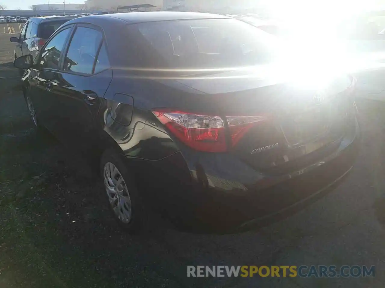 3 Photograph of a damaged car 5YFBURHE8KP886725 TOYOTA COROLLA 2019