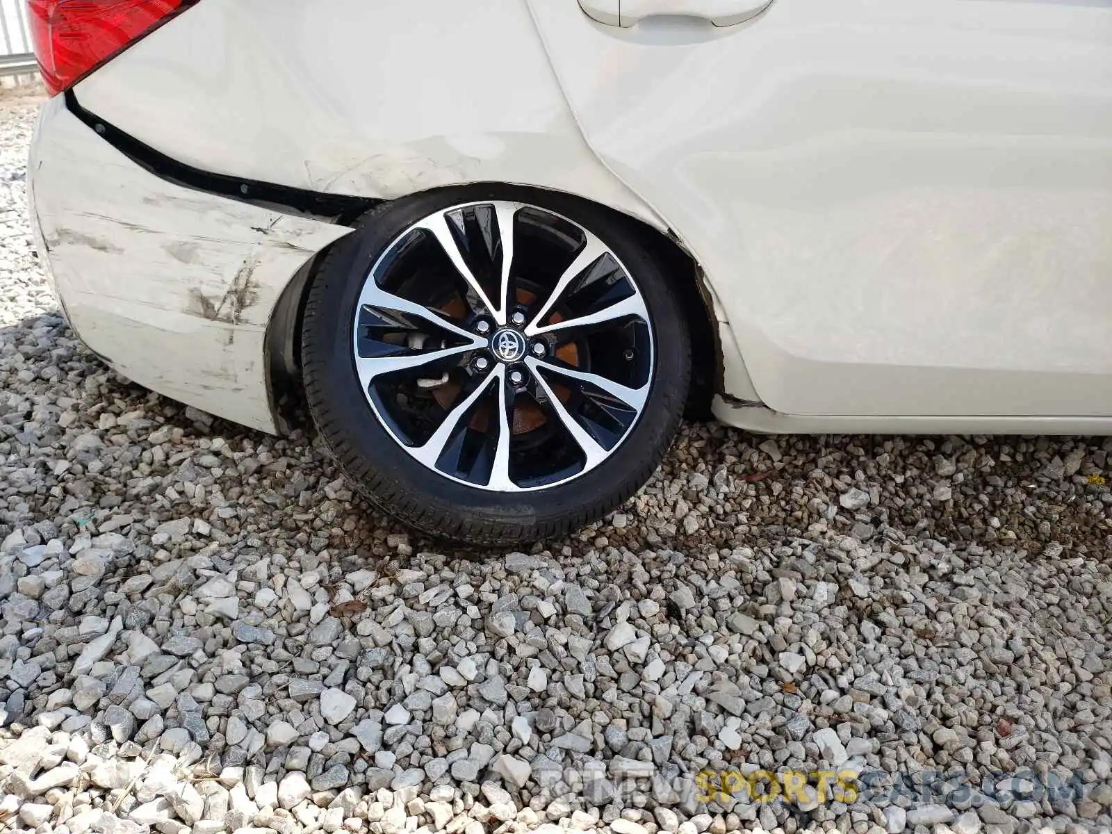 9 Photograph of a damaged car 5YFBURHE8KP888989 TOYOTA COROLLA 2019