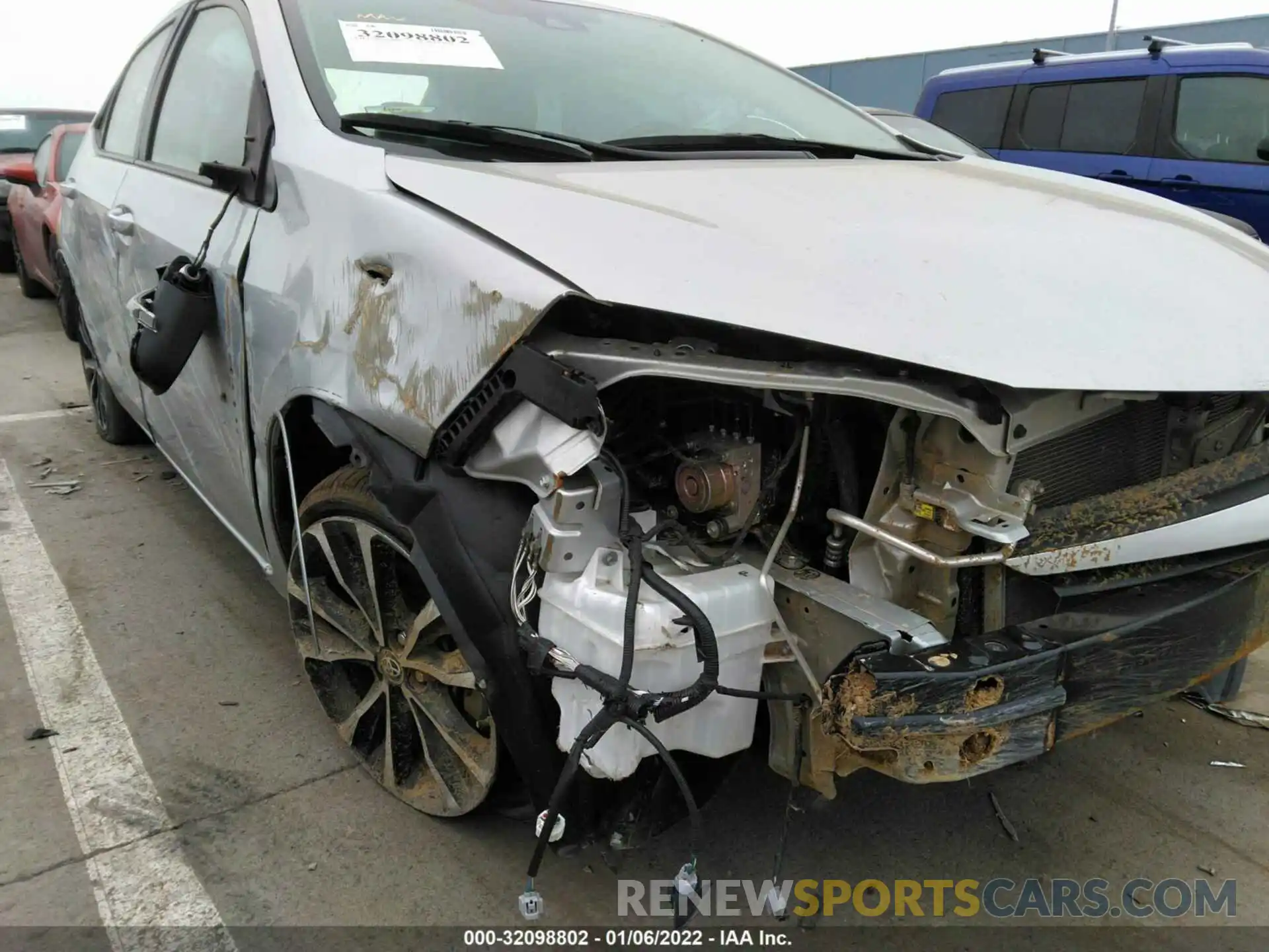 6 Photograph of a damaged car 5YFBURHE8KP889043 TOYOTA COROLLA 2019