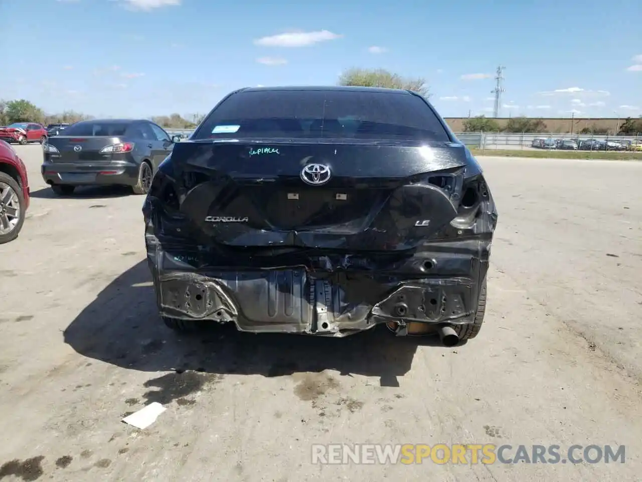 9 Photograph of a damaged car 5YFBURHE8KP889088 TOYOTA COROLLA 2019