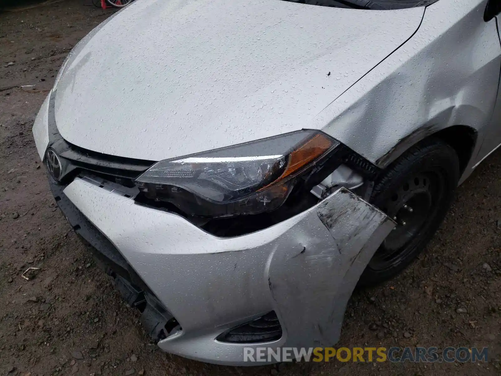 9 Photograph of a damaged car 5YFBURHE8KP889382 TOYOTA COROLLA 2019