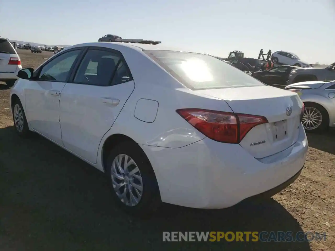 3 Photograph of a damaged car 5YFBURHE8KP889687 TOYOTA COROLLA 2019