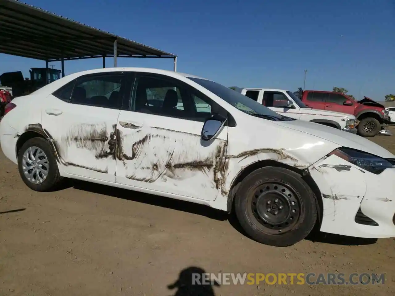 9 Photograph of a damaged car 5YFBURHE8KP889687 TOYOTA COROLLA 2019