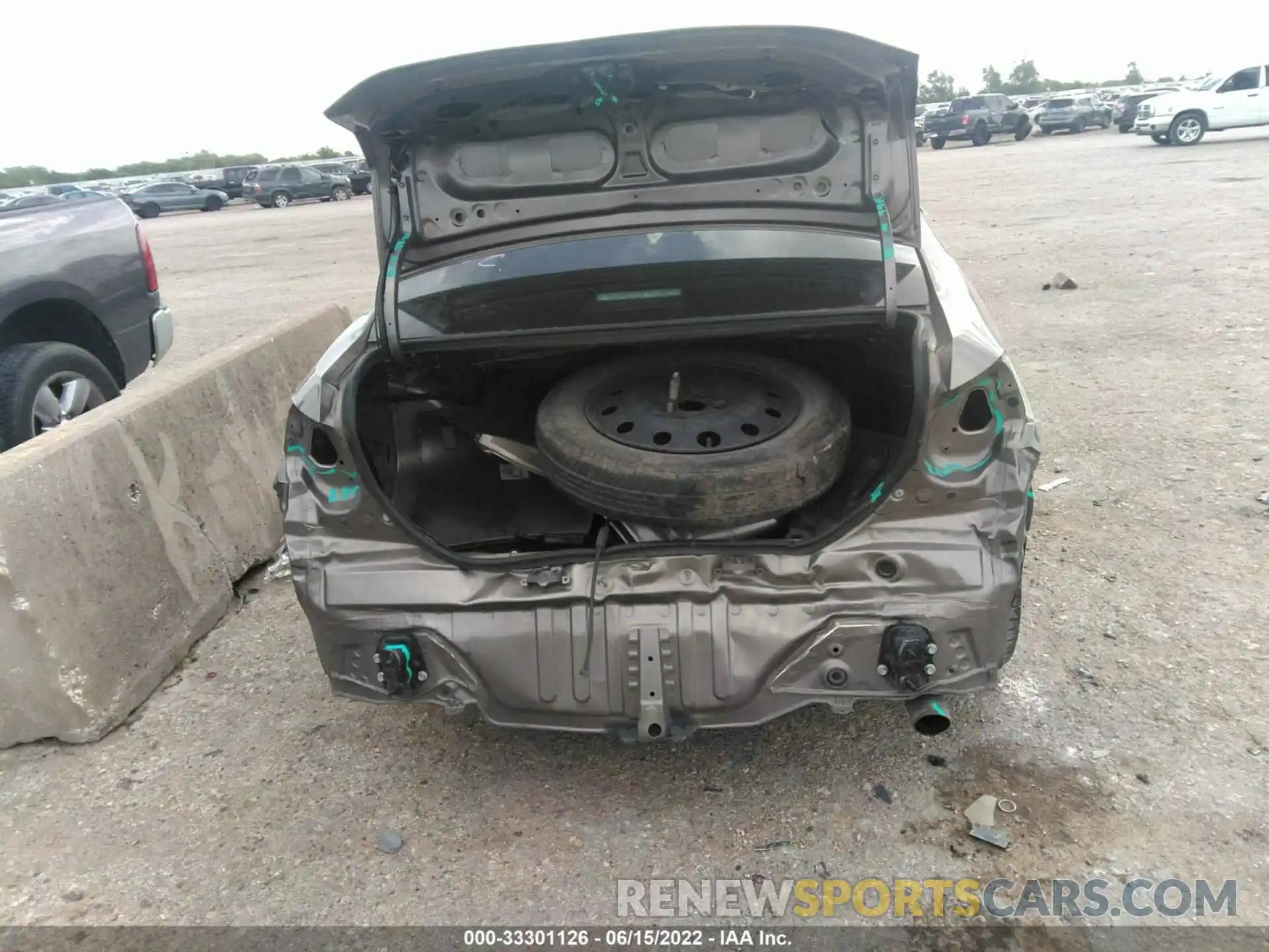 6 Photograph of a damaged car 5YFBURHE8KP891911 TOYOTA COROLLA 2019