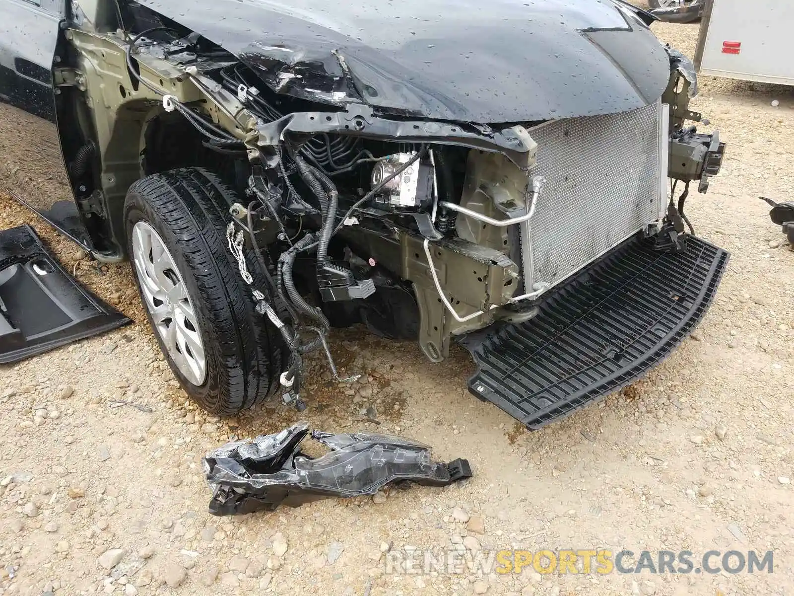 9 Фотография поврежденного автомобиля 5YFBURHE8KP892864 TOYOTA COROLLA 2019
