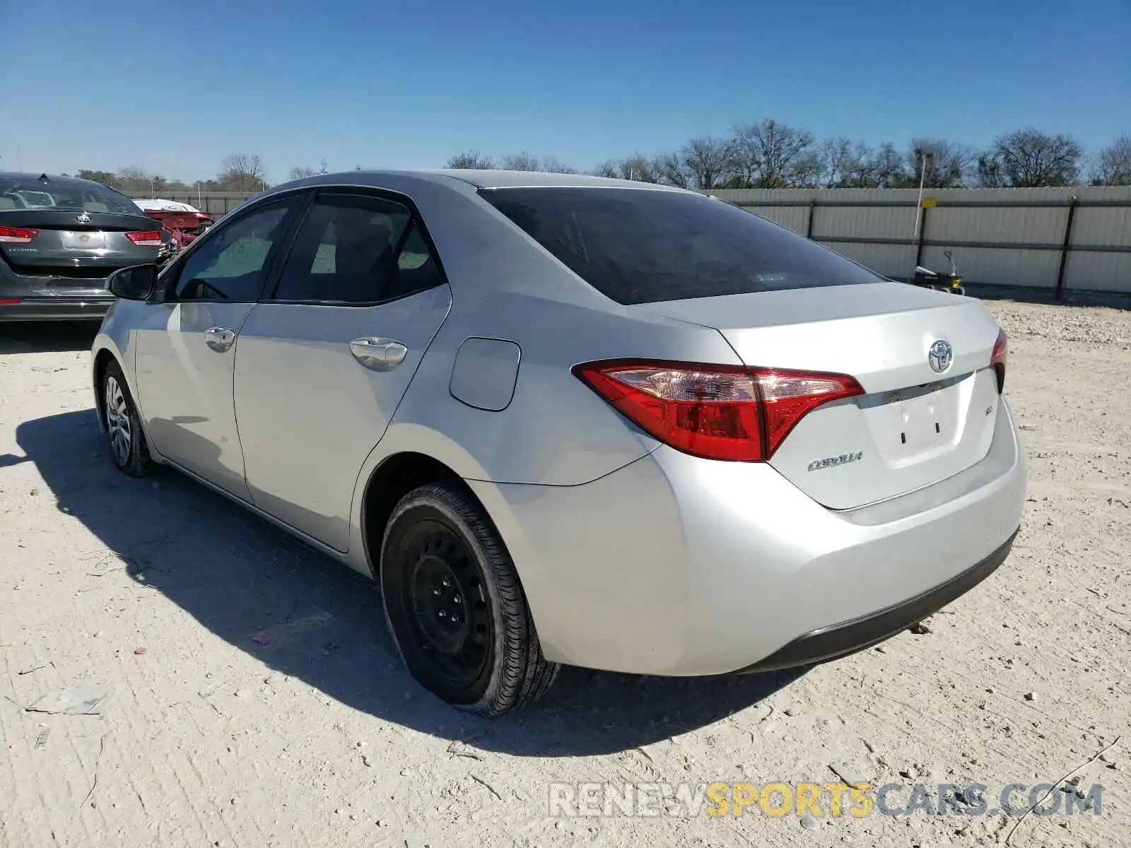 3 Photograph of a damaged car 5YFBURHE8KP893481 TOYOTA COROLLA 2019