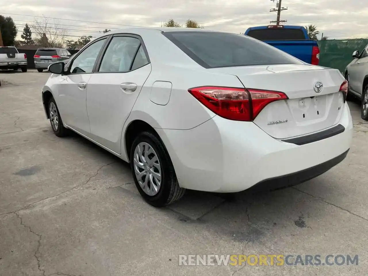 3 Photograph of a damaged car 5YFBURHE8KP894355 TOYOTA COROLLA 2019