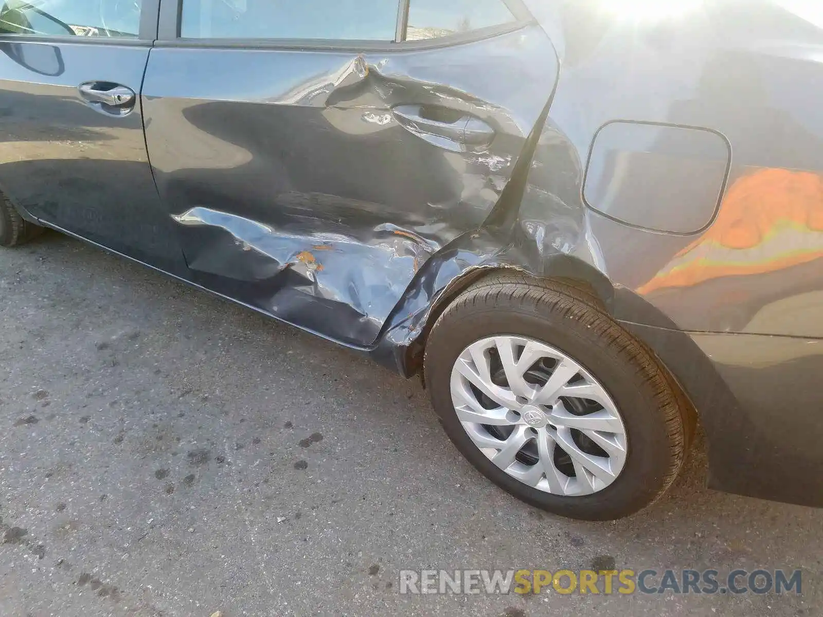 9 Photograph of a damaged car 5YFBURHE8KP894484 TOYOTA COROLLA 2019