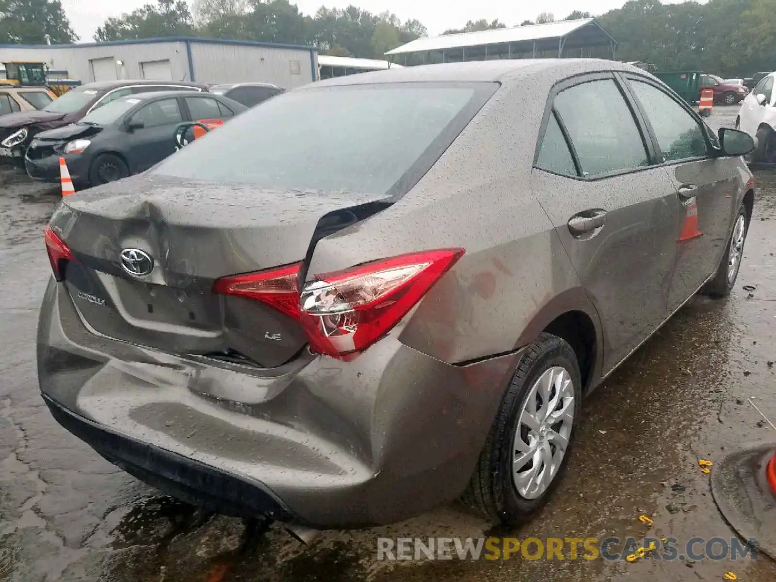 4 Photograph of a damaged car 5YFBURHE8KP895036 TOYOTA COROLLA 2019