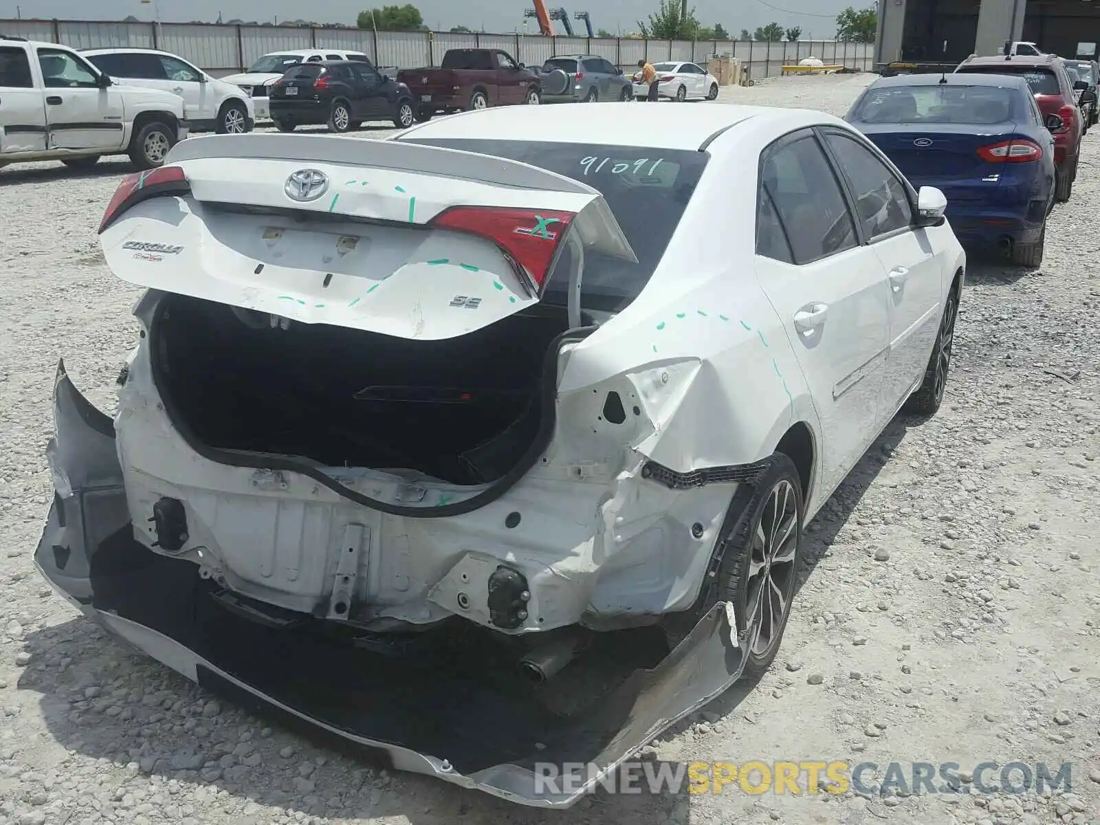 4 Photograph of a damaged car 5YFBURHE8KP895604 TOYOTA COROLLA 2019