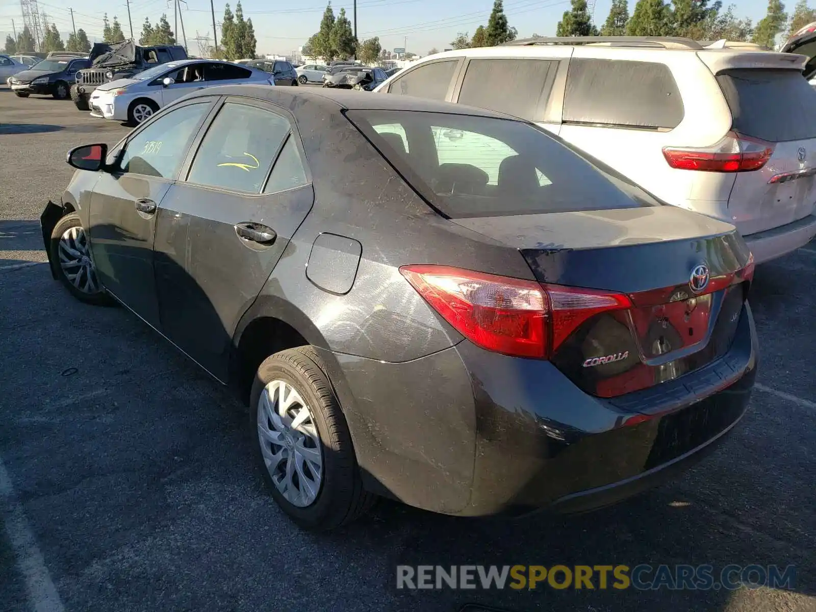 3 Photograph of a damaged car 5YFBURHE8KP895750 TOYOTA COROLLA 2019