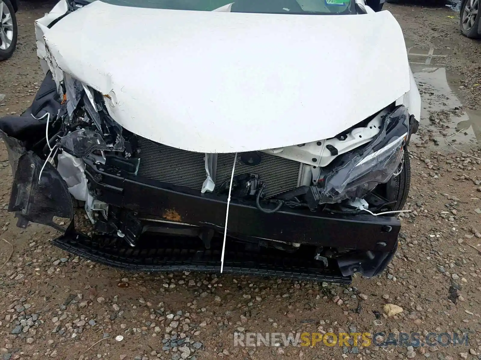 9 Photograph of a damaged car 5YFBURHE8KP898096 TOYOTA COROLLA 2019