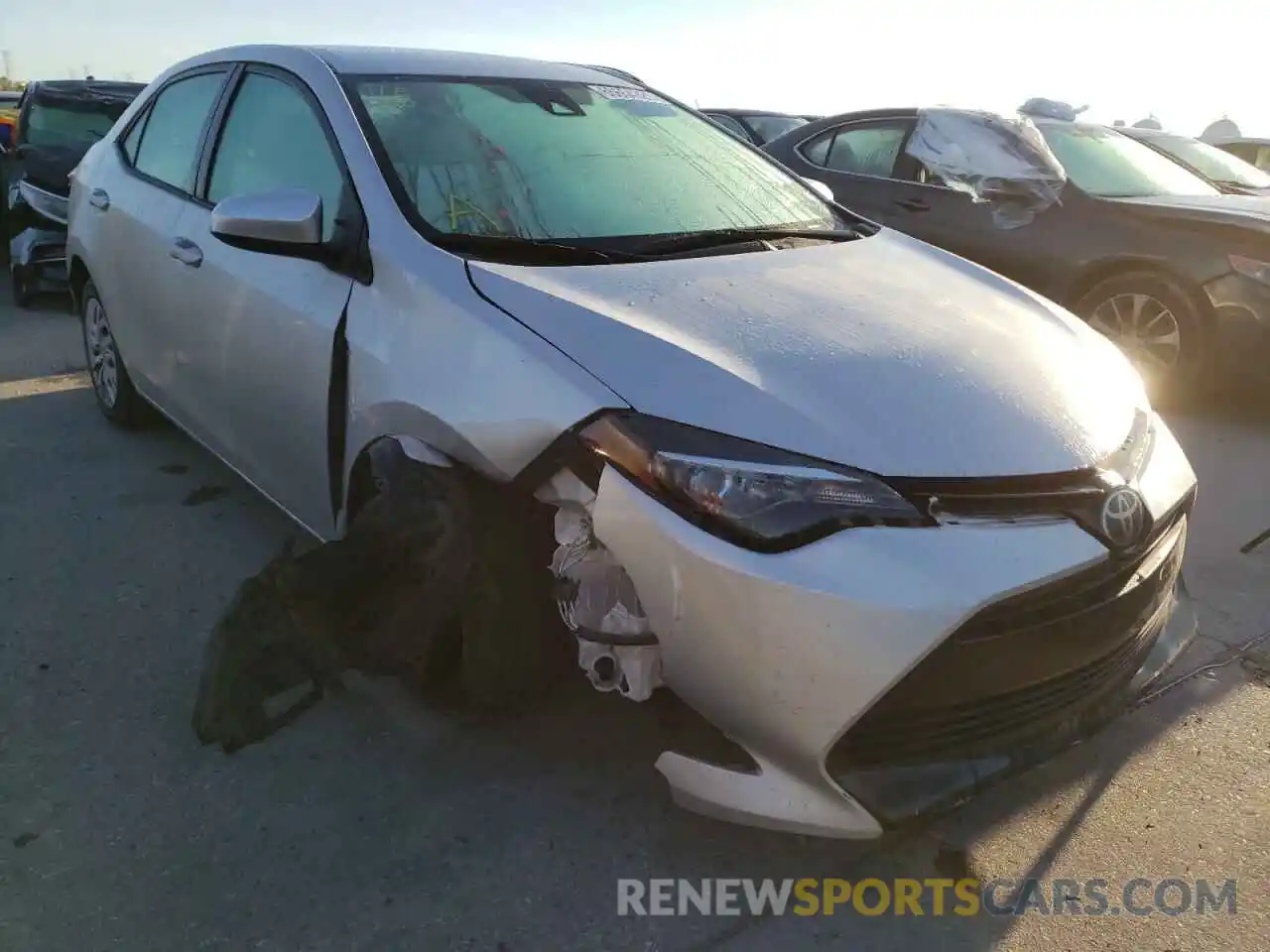 1 Photograph of a damaged car 5YFBURHE8KP899555 TOYOTA COROLLA 2019