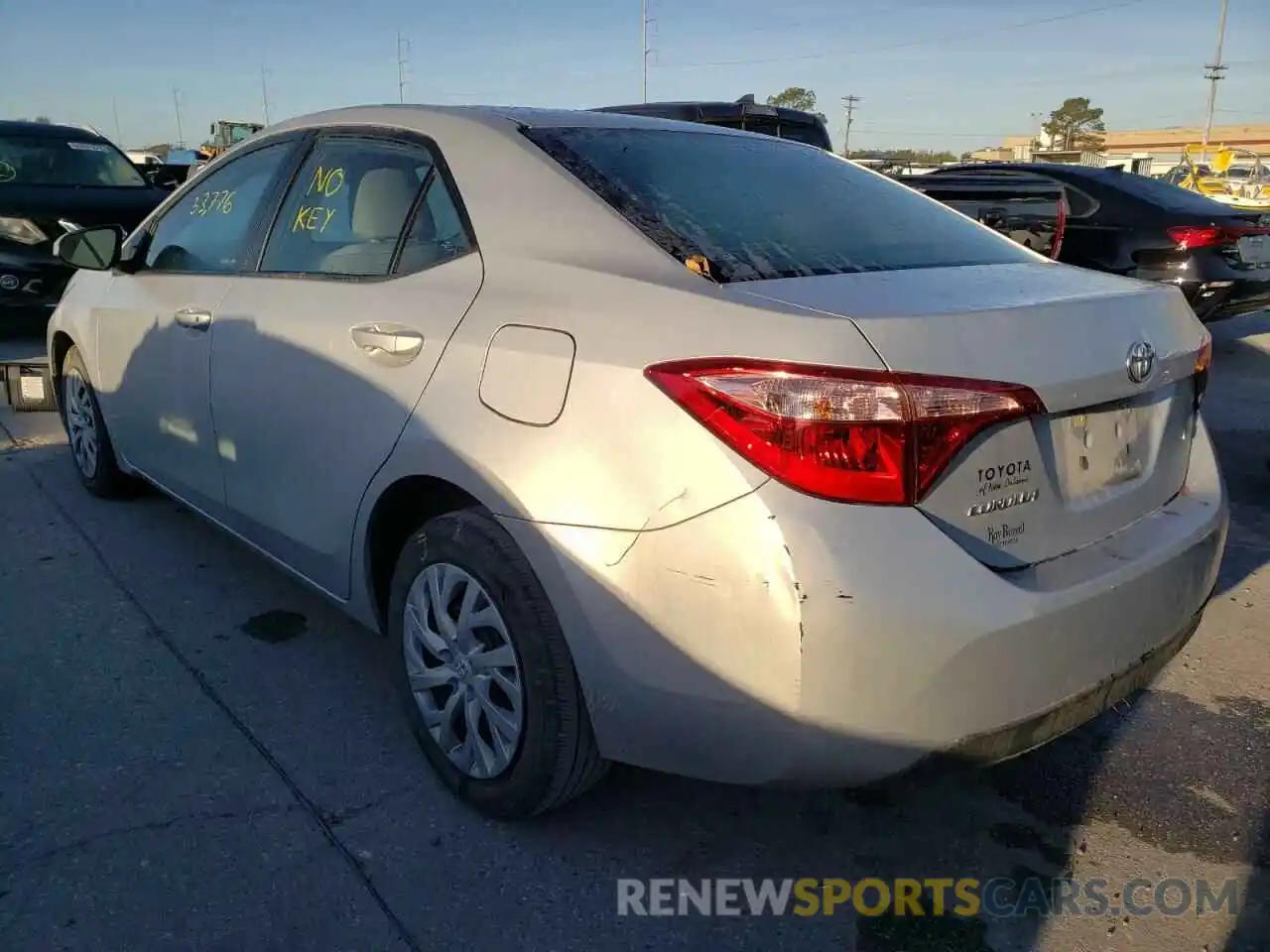 3 Photograph of a damaged car 5YFBURHE8KP899555 TOYOTA COROLLA 2019