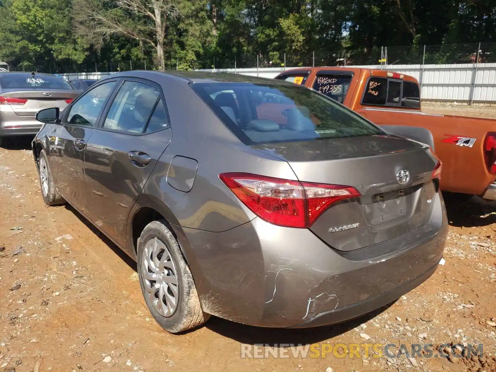 3 Photograph of a damaged car 5YFBURHE8KP900039 TOYOTA COROLLA 2019