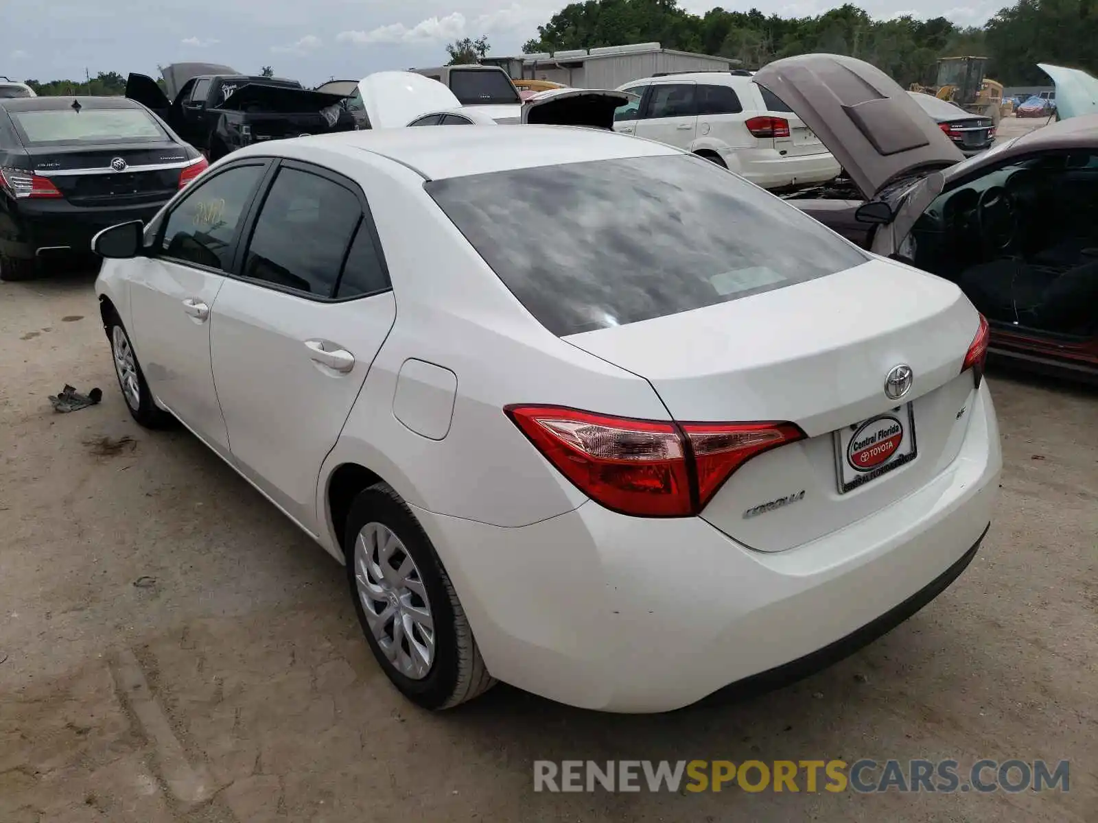 3 Photograph of a damaged car 5YFBURHE8KP900638 TOYOTA COROLLA 2019