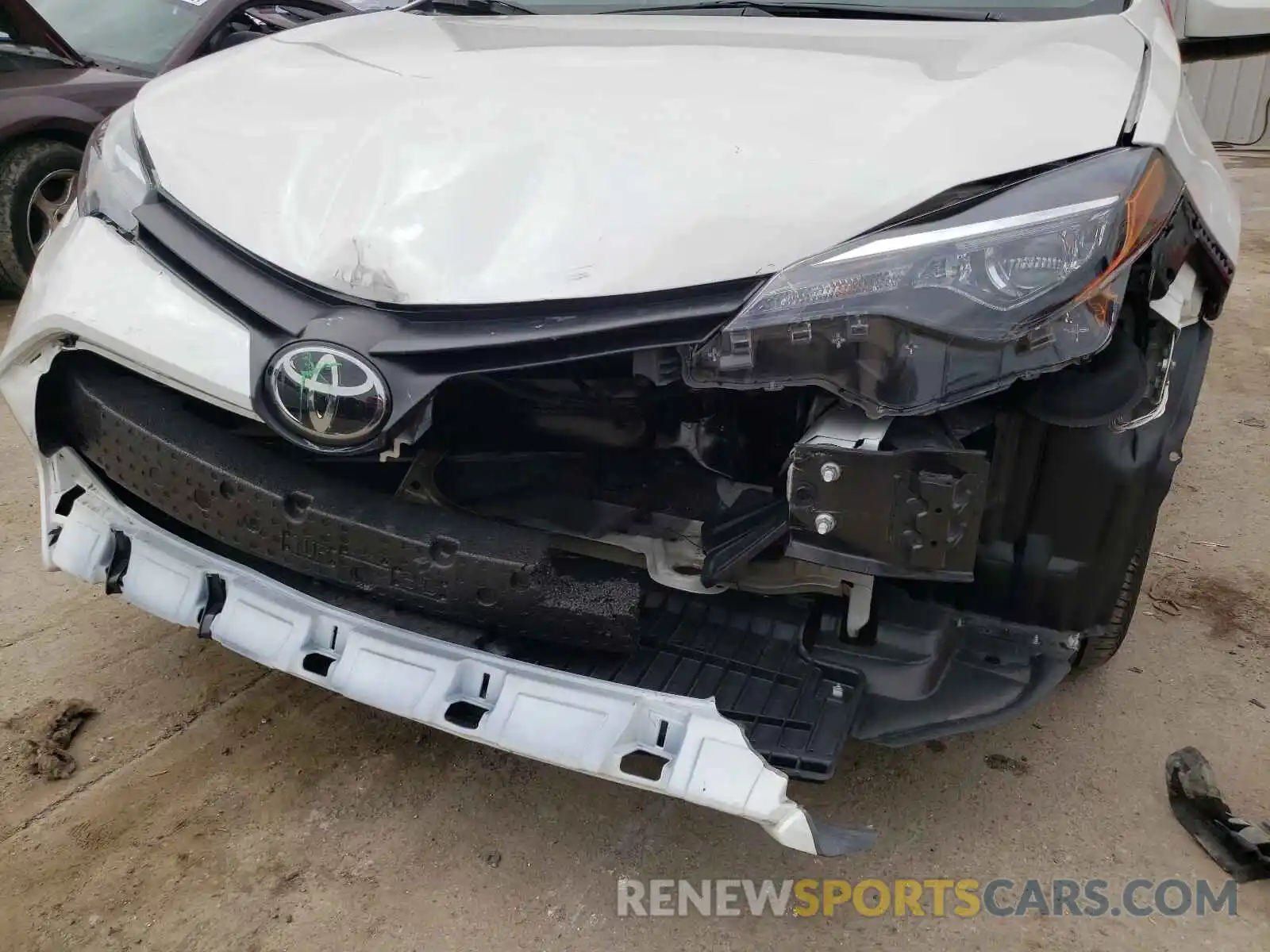 9 Photograph of a damaged car 5YFBURHE8KP900638 TOYOTA COROLLA 2019