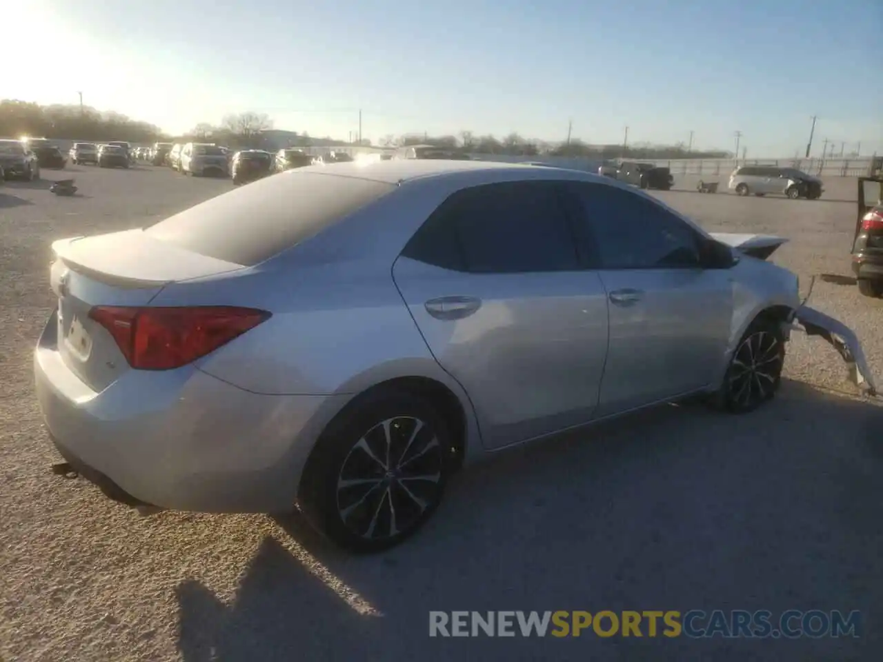 3 Photograph of a damaged car 5YFBURHE8KP902860 TOYOTA COROLLA 2019