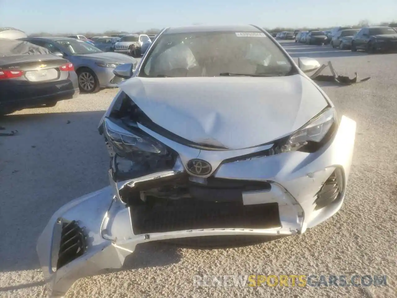 5 Photograph of a damaged car 5YFBURHE8KP902860 TOYOTA COROLLA 2019