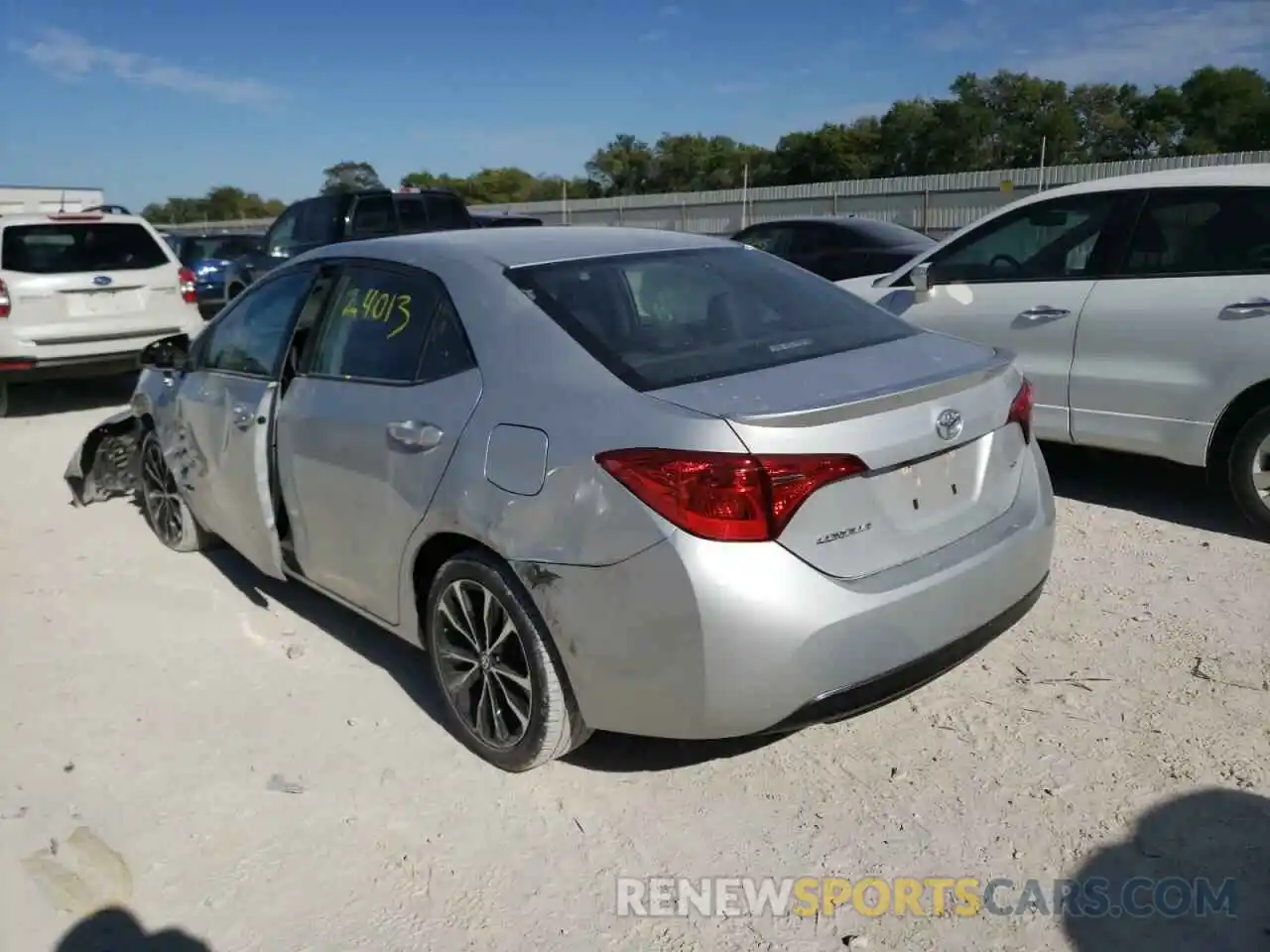 3 Photograph of a damaged car 5YFBURHE8KP902986 TOYOTA COROLLA 2019