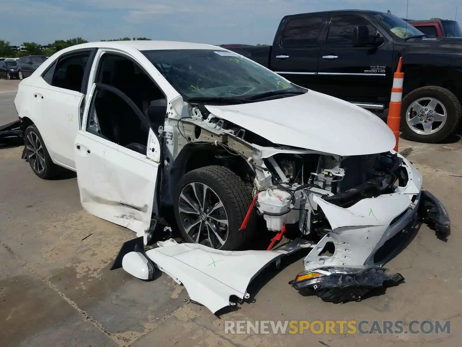 1 Photograph of a damaged car 5YFBURHE8KP904141 TOYOTA COROLLA 2019