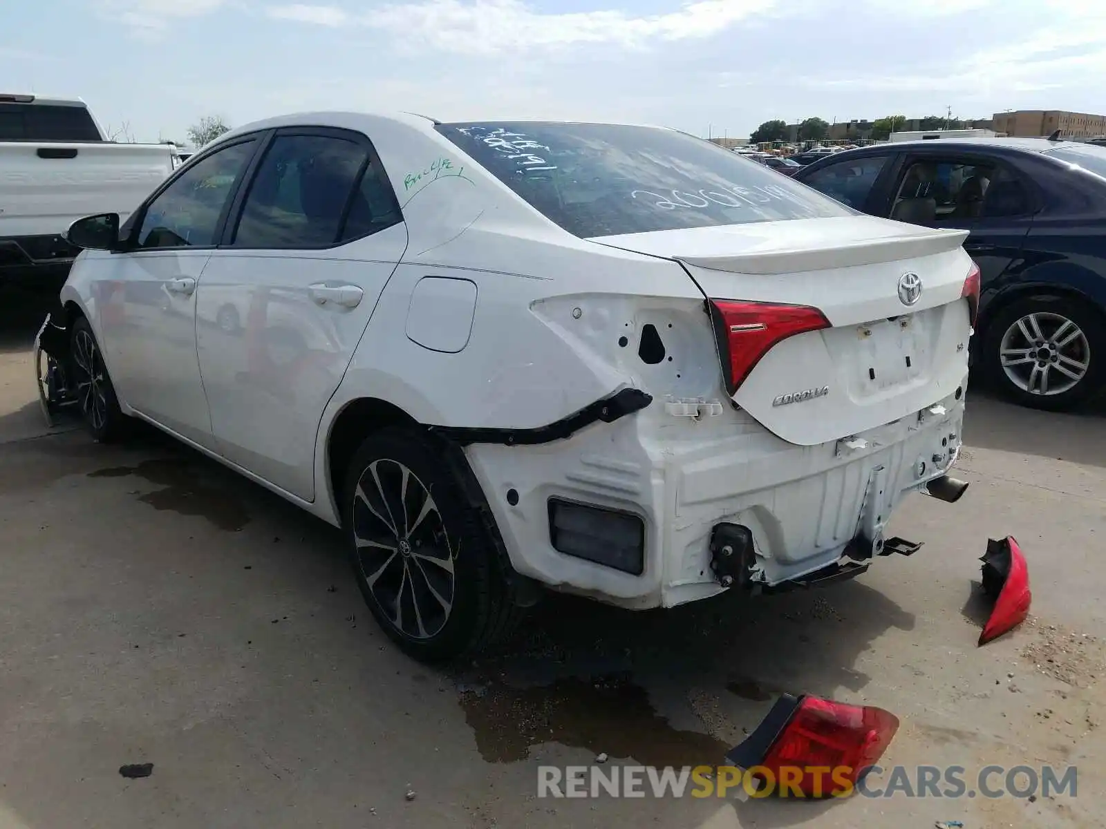 3 Photograph of a damaged car 5YFBURHE8KP904141 TOYOTA COROLLA 2019