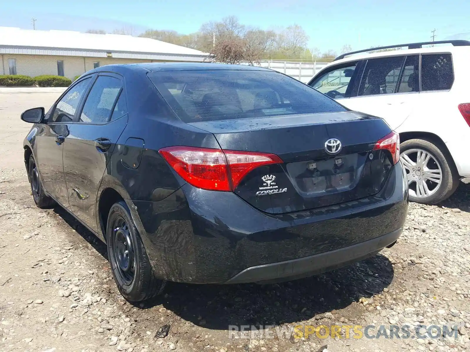 3 Photograph of a damaged car 5YFBURHE8KP904205 TOYOTA COROLLA 2019