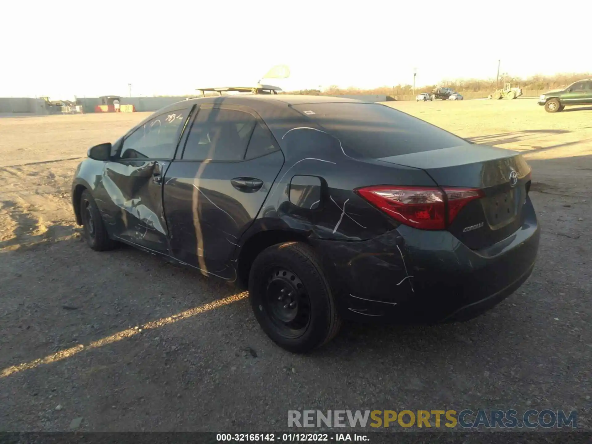 3 Photograph of a damaged car 5YFBURHE8KP904527 TOYOTA COROLLA 2019