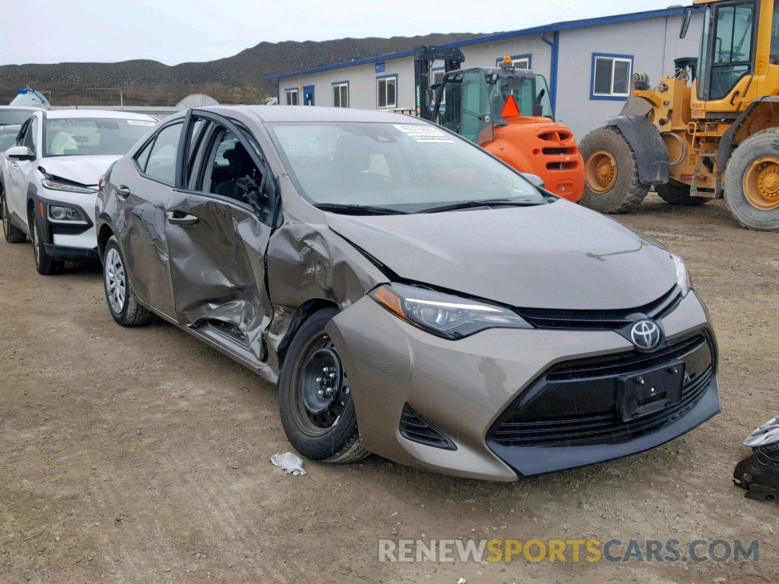 1 Photograph of a damaged car 5YFBURHE8KP908433 TOYOTA COROLLA 2019