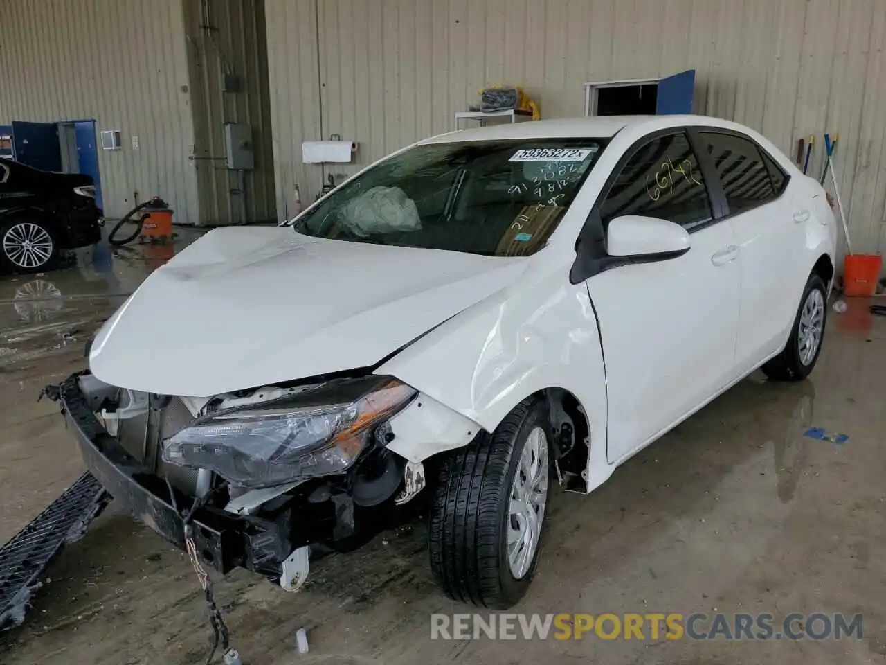 2 Photograph of a damaged car 5YFBURHE8KP913082 TOYOTA COROLLA 2019