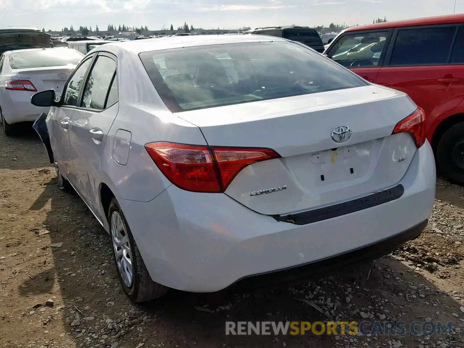 3 Photograph of a damaged car 5YFBURHE8KP913745 TOYOTA COROLLA 2019