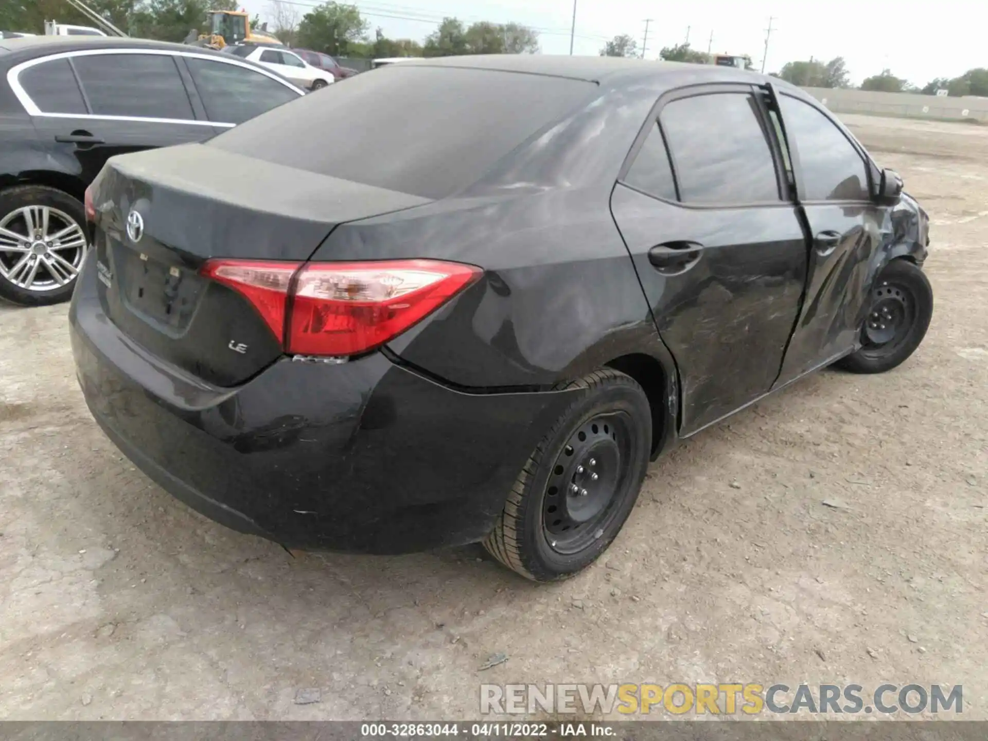 4 Photograph of a damaged car 5YFBURHE8KP913857 TOYOTA COROLLA 2019