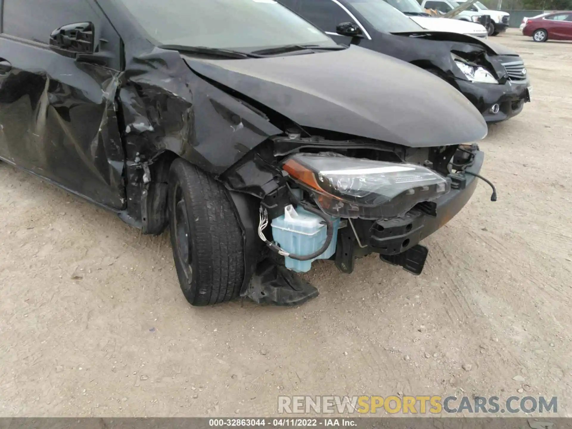 6 Photograph of a damaged car 5YFBURHE8KP913857 TOYOTA COROLLA 2019