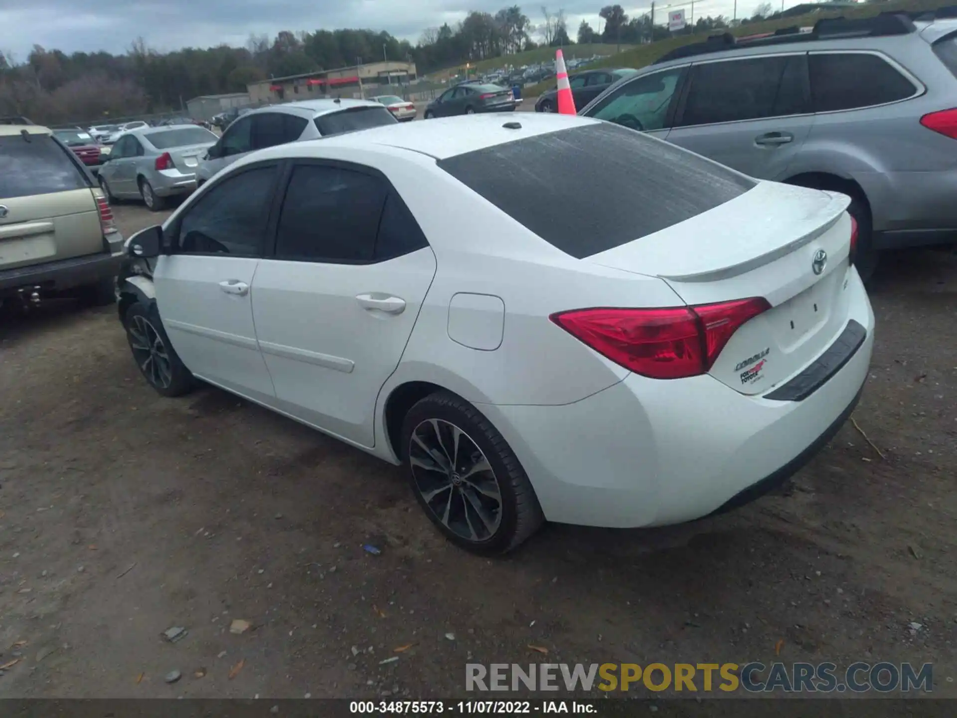 3 Photograph of a damaged car 5YFBURHE8KP915530 TOYOTA COROLLA 2019