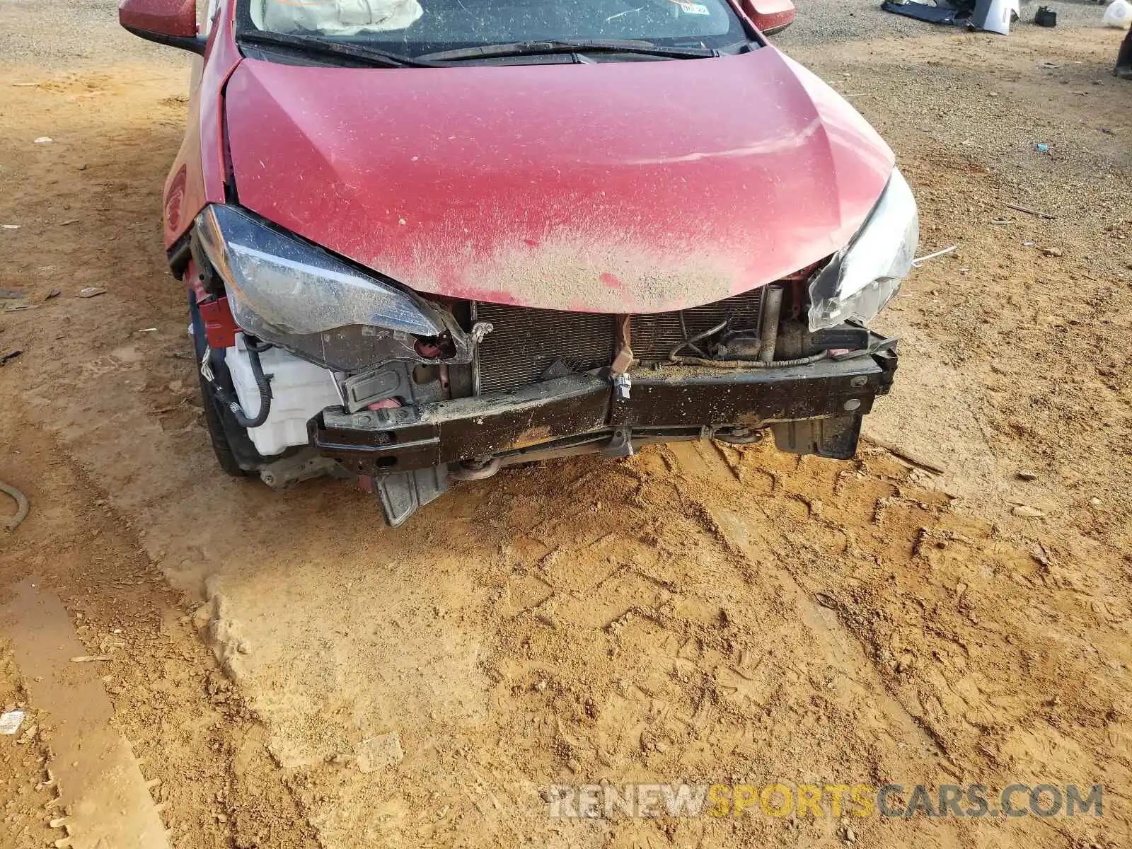 9 Photograph of a damaged car 5YFBURHE8KP917388 TOYOTA COROLLA 2019