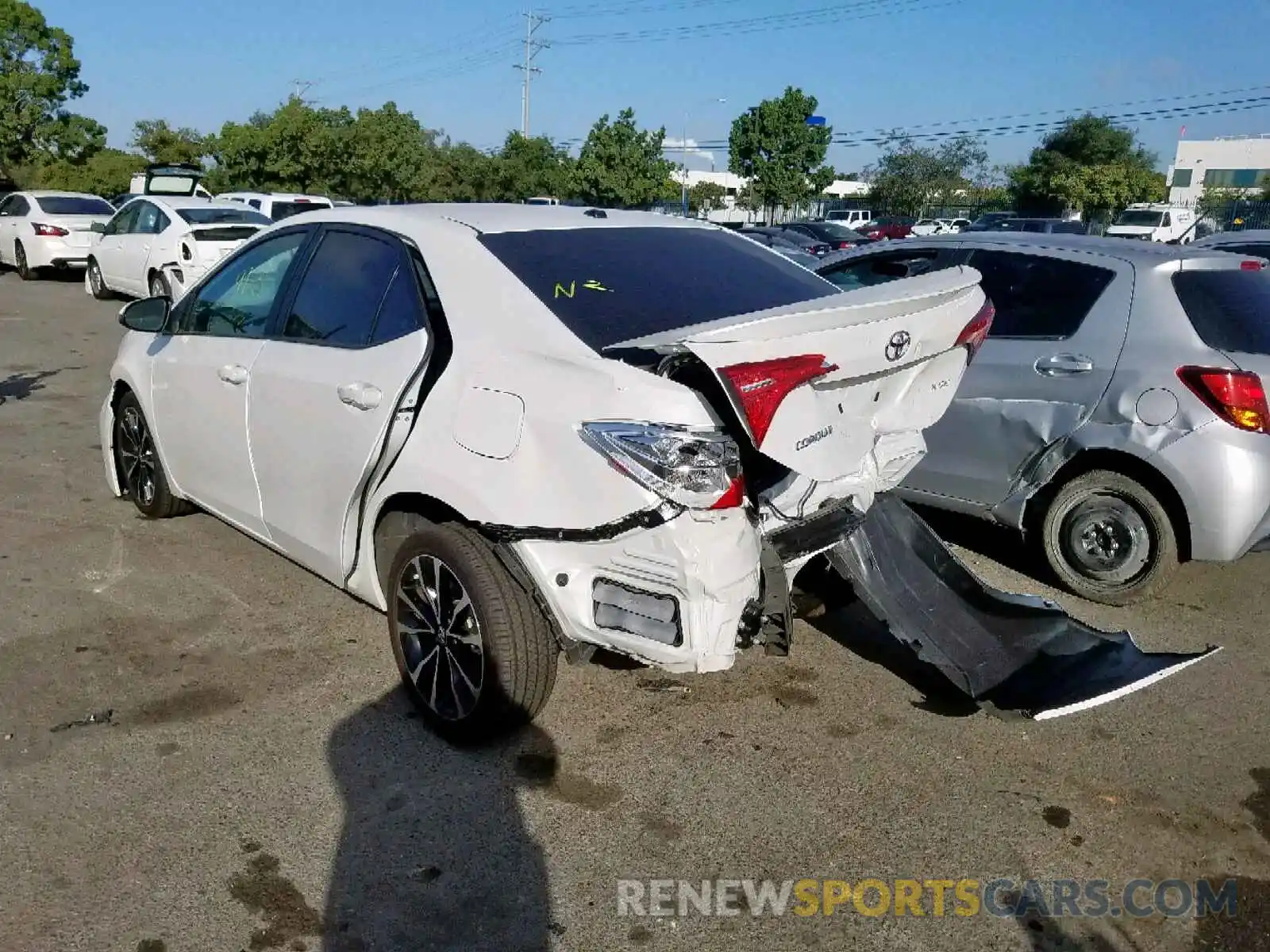 3 Photograph of a damaged car 5YFBURHE8KP917522 TOYOTA COROLLA 2019