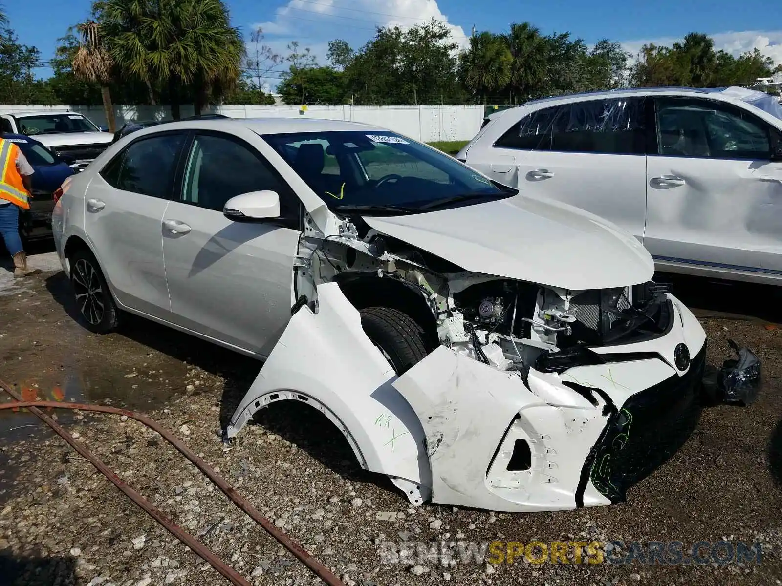 1 Photograph of a damaged car 5YFBURHE8KP920825 TOYOTA COROLLA 2019