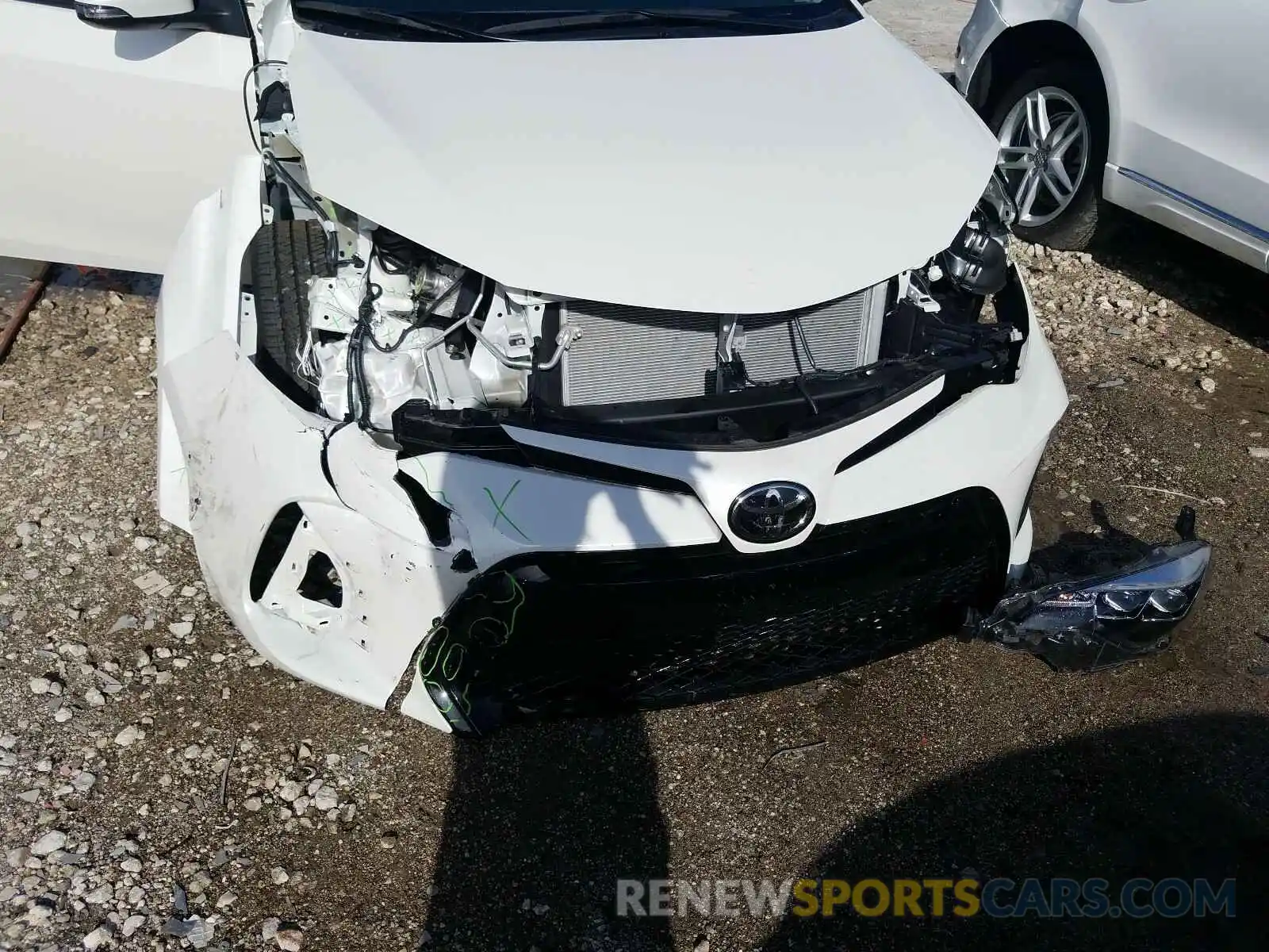 9 Photograph of a damaged car 5YFBURHE8KP920825 TOYOTA COROLLA 2019